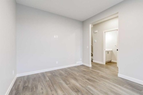 197 Bridgeport Gate, Chestermere, AB - Indoor Photo Showing Other Room