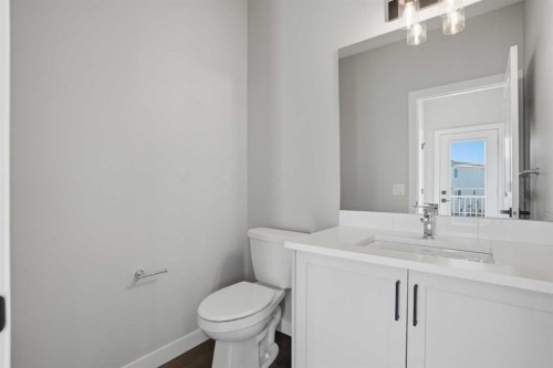 229 Bridgeport Gate, Chestermere, AB - Indoor Photo Showing Bathroom