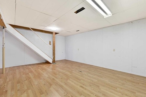 159 Shawglen Road Sw, Calgary, AB - Indoor