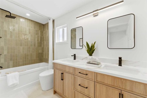 4547 Passchendaele Road Sw, Calgary, AB - Indoor Photo Showing Bathroom