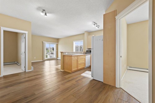 8318-70 Panamount Drive Nw, Calgary, AB - Indoor