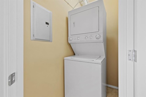 8318-70 Panamount Drive Nw, Calgary, AB - Indoor Photo Showing Laundry Room