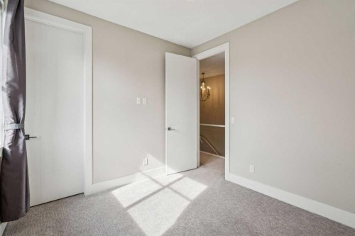 1104A Regent Crescent Ne, Calgary, AB - Indoor Photo Showing Other Room