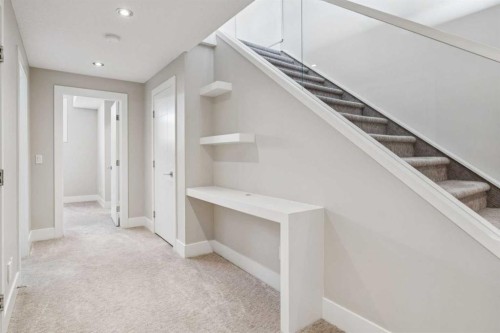 1104A Regent Crescent Ne, Calgary, AB - Indoor Photo Showing Other Room