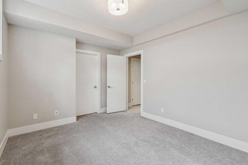 1104A Regent Crescent Ne, Calgary, AB - Indoor Photo Showing Other Room