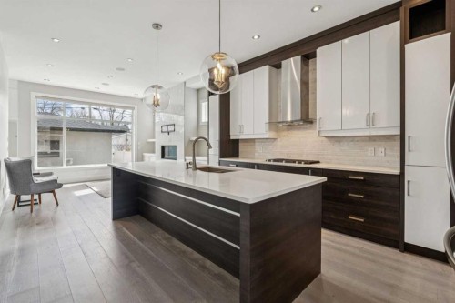 1104A Regent Crescent Ne, Calgary, AB - Indoor Photo Showing Kitchen With Upgraded Kitchen