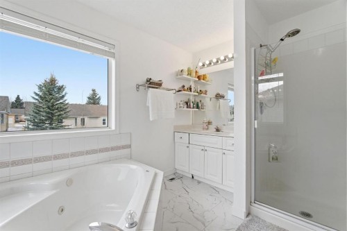 412 Sheep River Point, Okotoks, AB - Indoor Photo Showing Bathroom