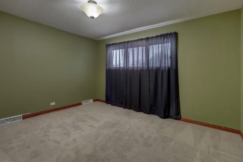1708 29 Street Sw, Calgary, AB - Indoor Photo Showing Other Room