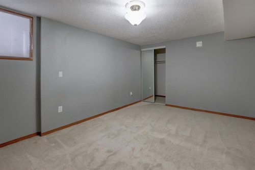 1708 29 Street Sw, Calgary, AB - Indoor Photo Showing Other Room