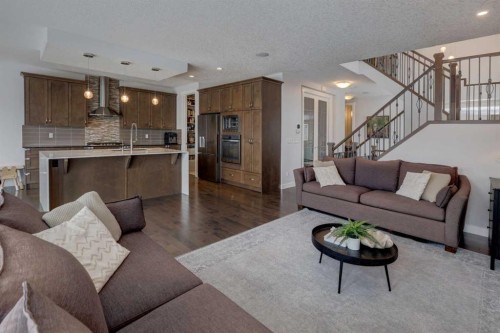 546 Sherwood Boulevard Nw, Calgary, AB - Indoor