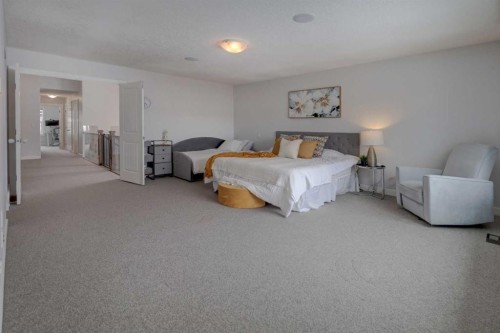 546 Sherwood Boulevard Nw, Calgary, AB - Indoor Photo Showing Bedroom