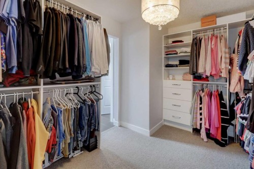 546 Sherwood Boulevard Nw, Calgary, AB - Indoor With Storage