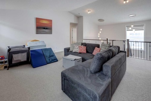 546 Sherwood Boulevard Nw, Calgary, AB - Indoor Photo Showing Other Room