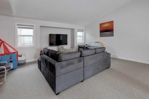 546 Sherwood Boulevard Nw, Calgary, AB - Indoor Photo Showing Living Room