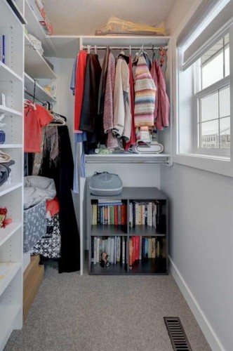 546 Sherwood Boulevard Nw, Calgary, AB - Indoor With Storage