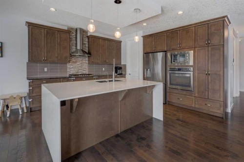 546 Sherwood Boulevard Nw, Calgary, AB - Indoor Photo Showing Kitchen With Stainless Steel Kitchen With Upgraded Kitchen