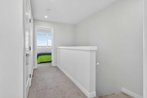 116 Crestridge Common Sw, Calgary, AB - Indoor Photo Showing Other Room