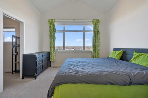 116 Crestridge Common Sw, Calgary, AB - Indoor Photo Showing Bedroom