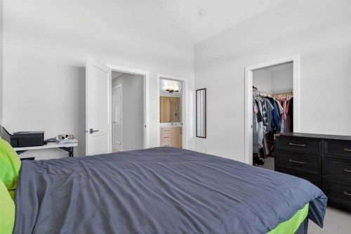116 Crestridge Common Sw, Calgary, AB - Indoor Photo Showing Bedroom