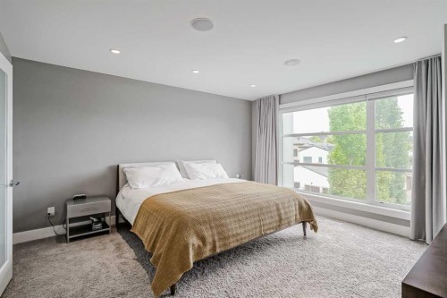 1928 27 Avenue Sw, Calgary, AB - Indoor Photo Showing Bedroom