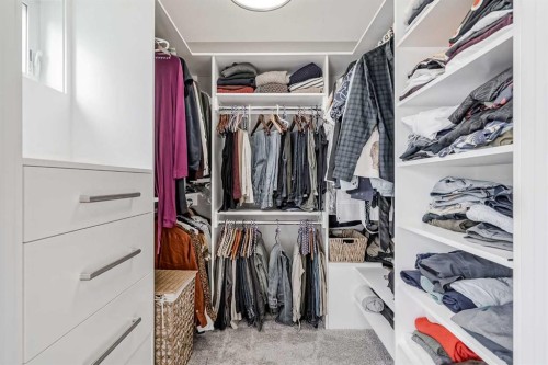 1928 27 Avenue Sw, Calgary, AB - Indoor With Storage