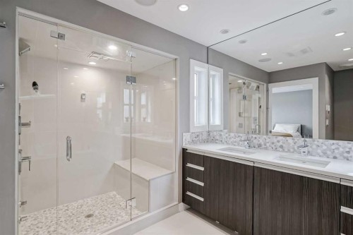 1928 27 Avenue Sw, Calgary, AB - Indoor Photo Showing Bathroom