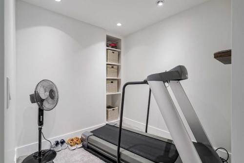 1928 27 Avenue Sw, Calgary, AB - Indoor Photo Showing Gym Room