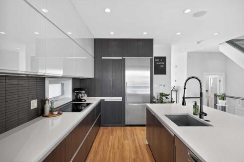 1928 27 Avenue Sw, Calgary, AB - Indoor Photo Showing Kitchen With Upgraded Kitchen