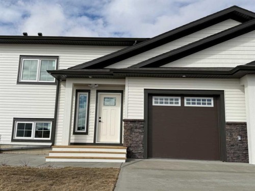 427 Meadowlark Way, Vulcan, AB - Outdoor