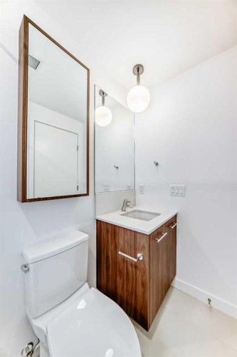 1012-730 2 Avenue Sw, Calgary, AB - Indoor Photo Showing Bathroom