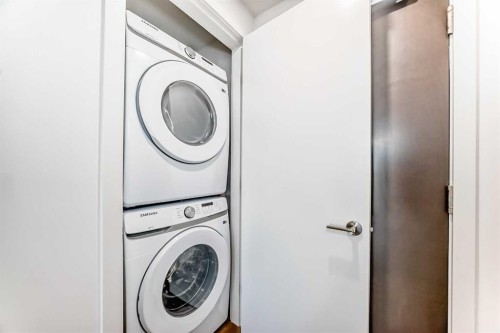 1012-730 2 Avenue Sw, Calgary, AB - Indoor Photo Showing Laundry Room