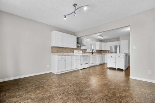 27 Beddington Road Ne, Calgary, AB - Indoor Photo Showing Kitchen