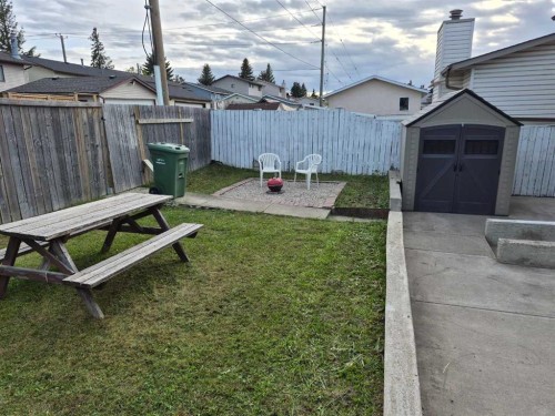 27 Beddington Road Ne, Calgary, AB - Outdoor