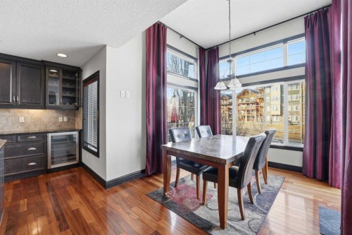 224 Everbrook Way Sw, Calgary, AB - Indoor Photo Showing Dining Room