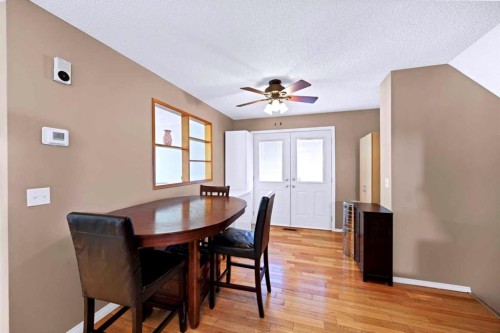 127 Whitehaven Road Ne, Calgary, AB - Indoor Photo Showing Dining Room