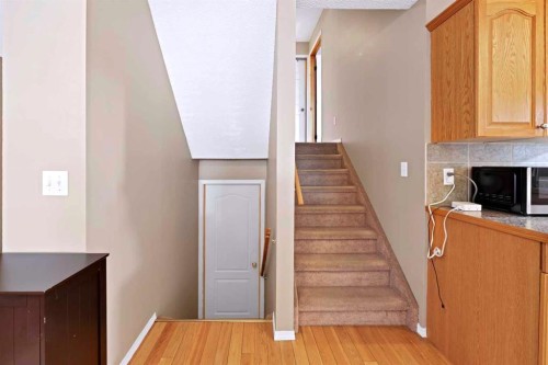 127 Whitehaven Road Ne, Calgary, AB - Indoor Photo Showing Other Room