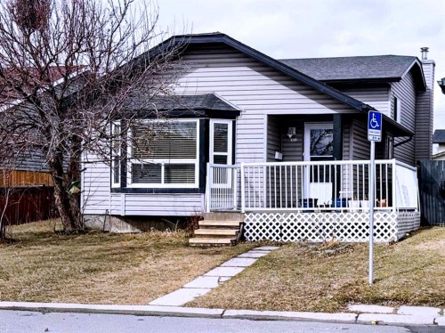 127 Whitehaven Road Ne, Calgary, AB - Outdoor