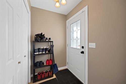 127 Whitehaven Road Ne, Calgary, AB - Indoor Photo Showing Other Room