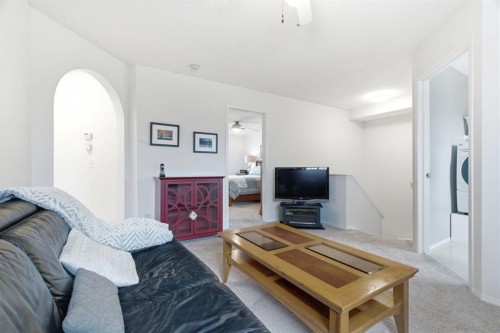 3611 Douglas Ridge Boulevard Se, Calgary, AB - Indoor Photo Showing Living Room