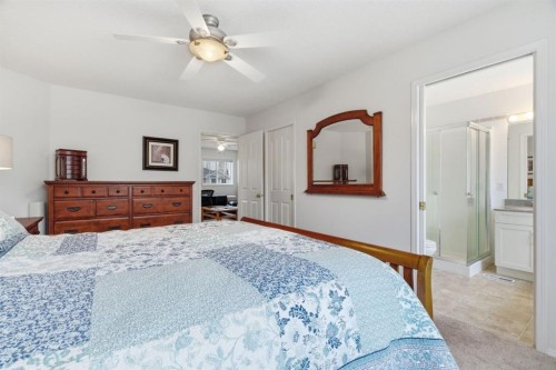 3611 Douglas Ridge Boulevard Se, Calgary, AB - Indoor Photo Showing Bedroom