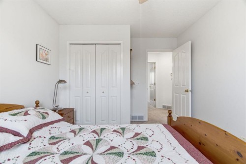 3611 Douglas Ridge Boulevard Se, Calgary, AB - Indoor Photo Showing Bedroom