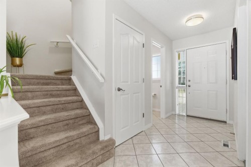 3611 Douglas Ridge Boulevard Se, Calgary, AB - Indoor Photo Showing Other Room