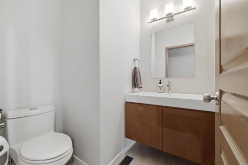 112 Evanston View Nw, Calgary, AB - Indoor Photo Showing Bathroom