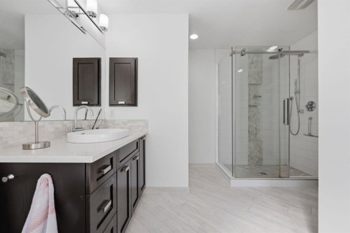 112 Evanston View Nw, Calgary, AB - Indoor Photo Showing Bathroom