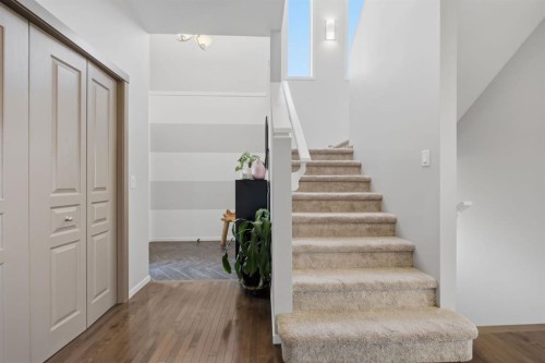 112 Evanston View Nw, Calgary, AB - Indoor Photo Showing Other Room