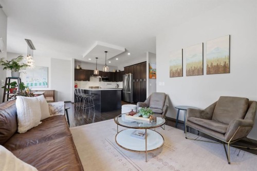 112 Evanston View Nw, Calgary, AB - Indoor Photo Showing Living Room