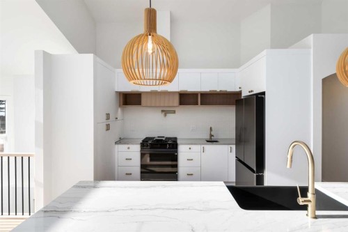 58 Edgevalley Close Nw, Calgary, AB - Indoor Photo Showing Kitchen