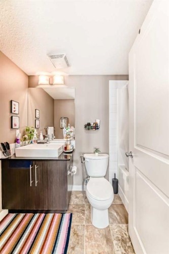 3301-155 Skyview Ranch Way Ne, Calgary, AB - Indoor Photo Showing Bathroom