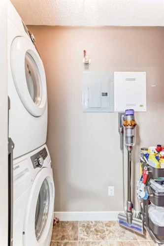3301-155 Skyview Ranch Way Ne, Calgary, AB - Indoor Photo Showing Laundry Room