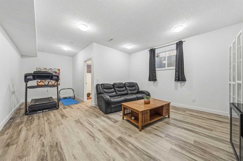 31 Jumping Pound Rise, Cochrane, AB - Indoor